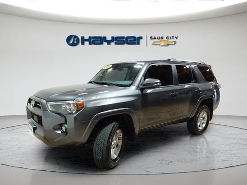 Used 2022 Toyota 4Runner SR5 Premium w/ Moonroof Package AWD/4WD image 3