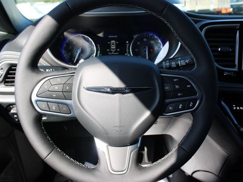 New 2026 Chrysler Pacifica Select image 30