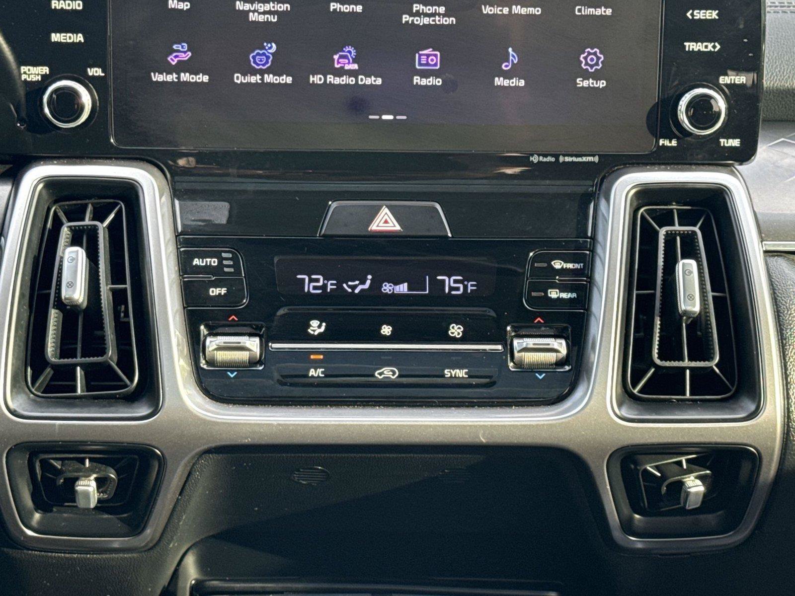 Used 2023 Kia Sorento S w/ Panoramic Sunroof Package FWD image 26