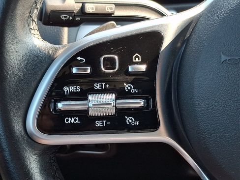 Used 2022 Mercedes-Benz GLB 250 4MATIC image 22