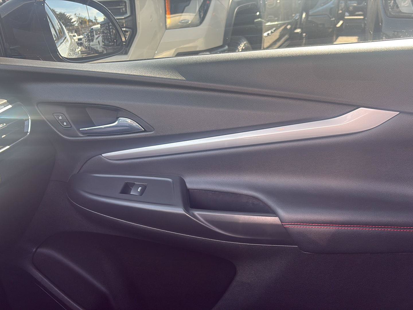 Used 2023 Chevrolet Bolt EUV LT w/ Convenience Package FWD image 22