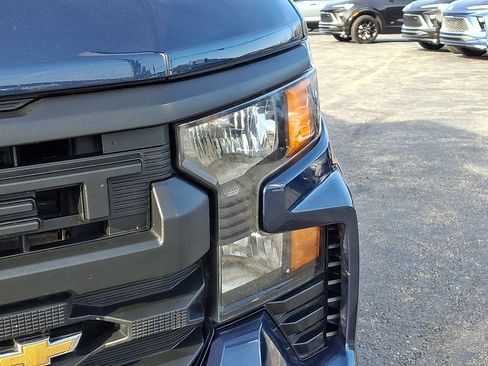 Used 2022 Chevrolet Silverado 1500 Custom image 10