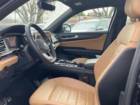 Certified 2024 Volkswagen Atlas Cross Sport SEL R-Line image 9