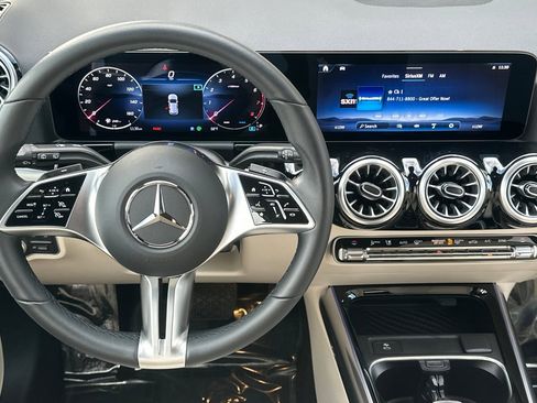 Certified 2025 Mercedes-Benz GLA 250 4MATIC image 14