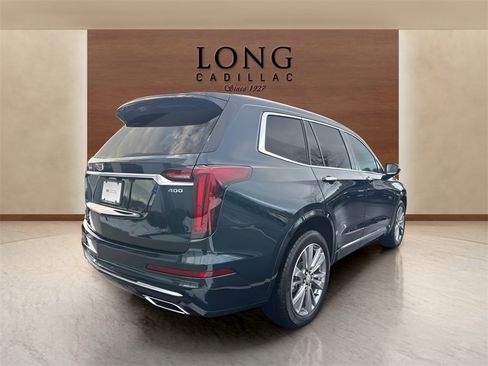 Certified 2025 Cadillac XT6 Premium Luxury image 5
