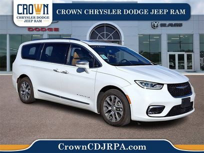 Used 2022 Chrysler Pacifica Pinnacle