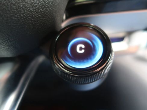 Used 2022 Mercedes-Benz SL 55 AMG 4MATIC image 36