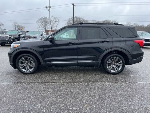 Used 2021 Ford Explorer XLT w/ Equipment Group 202A image 8