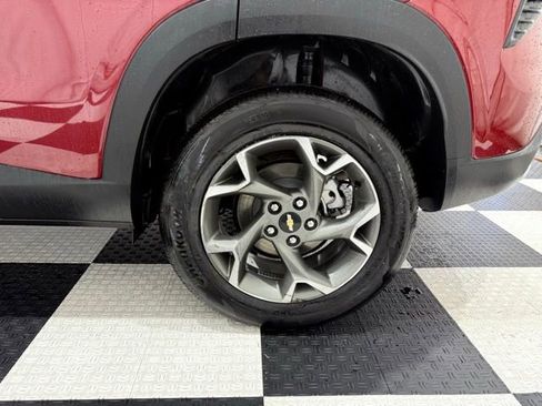 Used 2025 Chevrolet Trax LT image 10