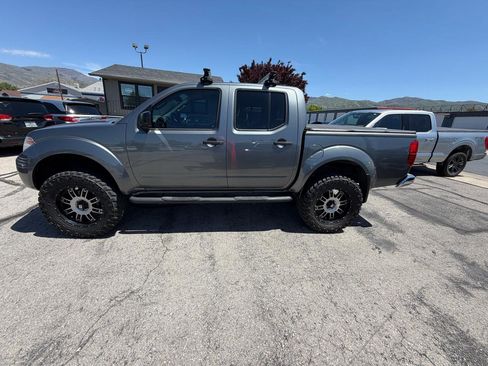 Used 2017 Nissan Frontier SV AWD/4WD image 8