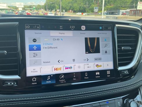 New 2027 Chrysler Pacifica Select w/ Family Tech Group FWD image 6