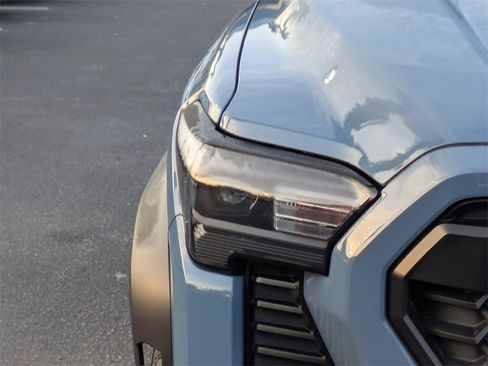 Used 2026 Toyota Tacoma TRD Off-Road image 11