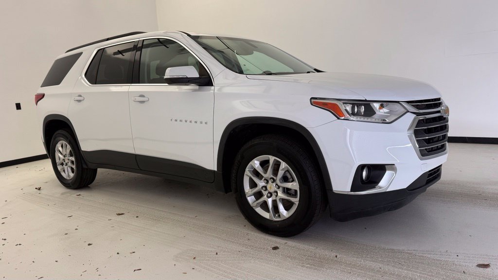 Used 2021 Chevrolet Traverse LT FWD image 1