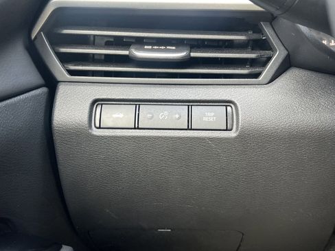 Used 2024 Nissan Altima 2.5 SR FWD image 11