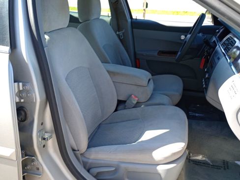 Used 2006 Buick LaCrosse CX FWD image 22