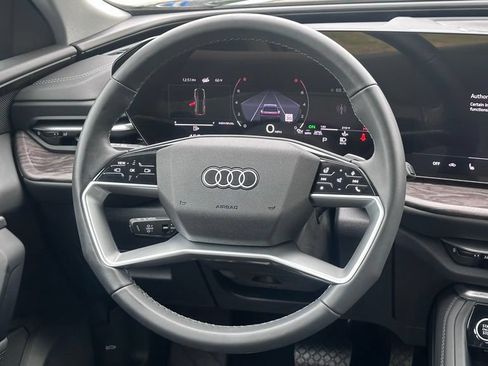 Used 2025 Audi Q5 Premium w/ Convenience Package AWD/4WD image 11