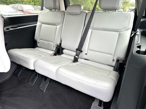Used 2025 Ford Expedition Max Platinum w/ Driver's Package AWD/4WD image 24