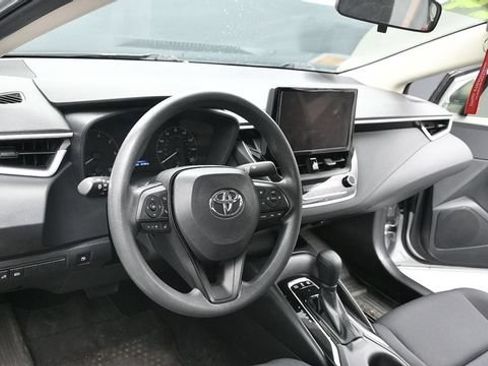 Used 2024 Toyota Corolla LE w/ LE Convenience Package FWD image 22