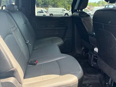 Used 2024 RAM 2500 Tradesman w/ Chrome Appearance Group AWD/4WD image 6