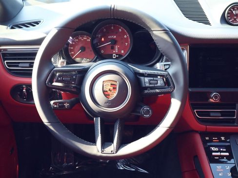 New 2026 Porsche Macan GTS image 15