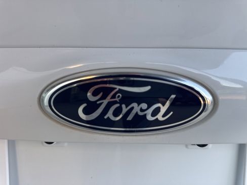 Used 2018 Ford C-MAX SE image 12