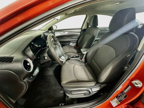 Used 2024 Kia Forte LXS w/ LXS Technology Package FWD image 13