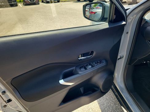 Used 2023 Nissan Kicks SV FWD image 17