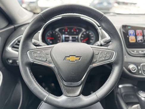 Used 2018 Chevrolet Malibu LT image 19