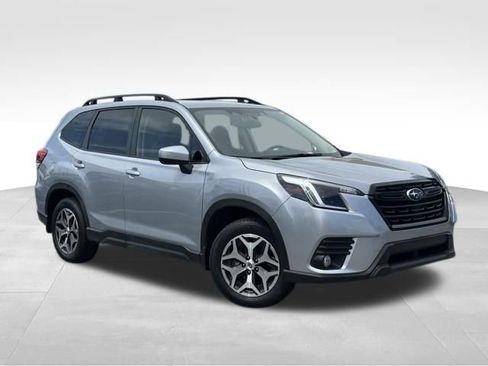 Certified 2023 Subaru Forester Premium AWD/4WD image 1