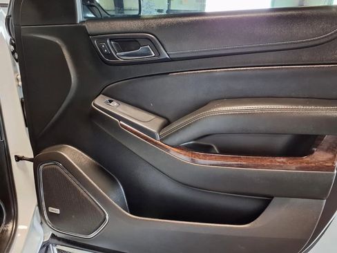 Used 2018 GMC Yukon SLT w/ Premium Edition image 14