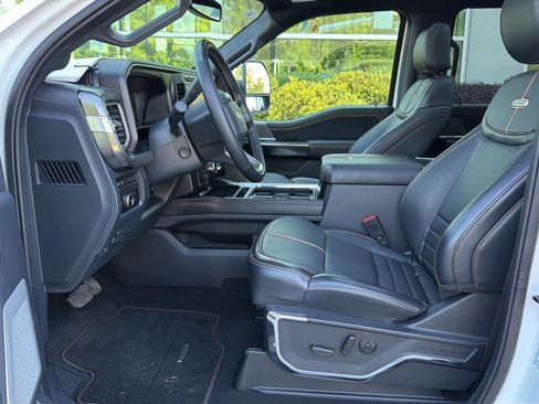 Used 2024 Ford F250 Platinum AWD/4WD image 9