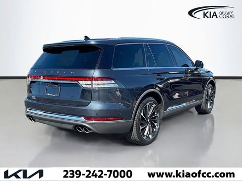 Used 2023 Lincoln Aviator Reserve w/ Equipment Group 201A image 5