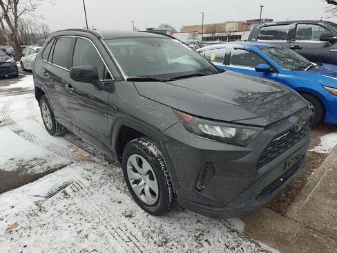 Used 2021 Toyota RAV4 LE image 3