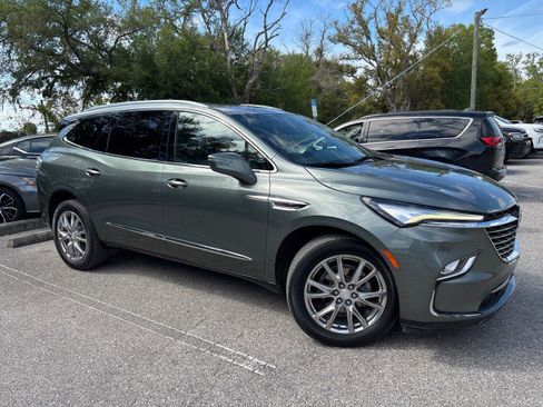 Used 2022 Buick Enclave Essence w/ Experience Buick Package image 6