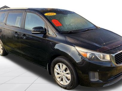 Used 2016 Kia Sedona LX w/ LX Essentials Premium Package