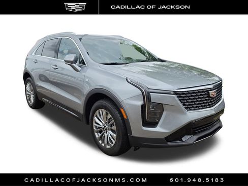 Certified 2025 Cadillac XT4 Premium Luxury FWD image 10