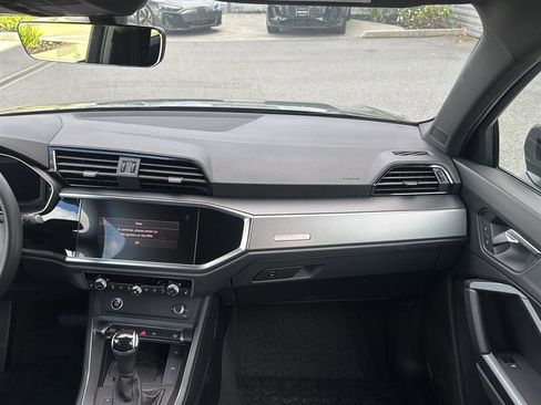 Used 2025 Audi Q3 2.0T Premium w/ Convenience Package AWD/4WD image 11