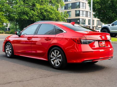 Used 2022 Honda Civic LX image 4