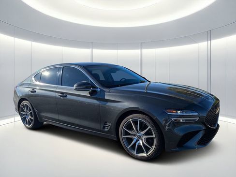 Used 2023 Genesis G70 2.0T image 1