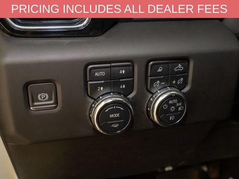 Used 2024 GMC Sierra 1500 AT4 w/ Technology Package AWD/4WD image 15