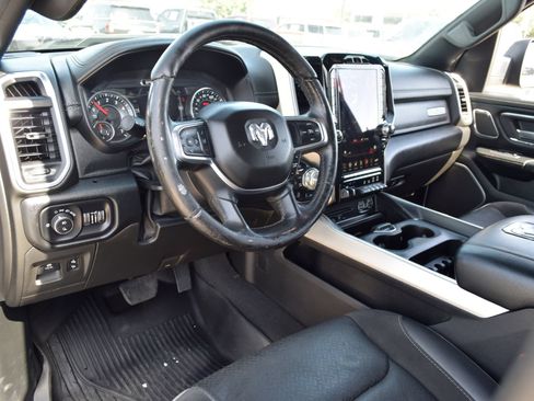 Used 2019 RAM 1500 Laramie AWD/4WD image 15