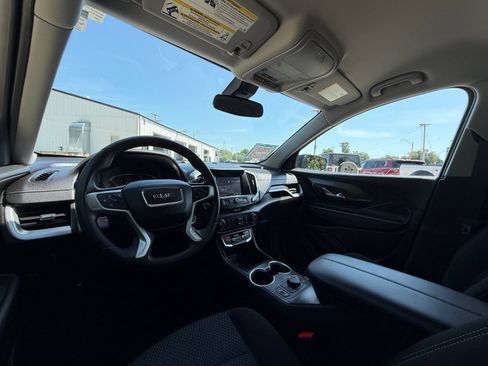 Used 2023 GMC Terrain SLE w/ Driver Convenience Package FWD image 22
