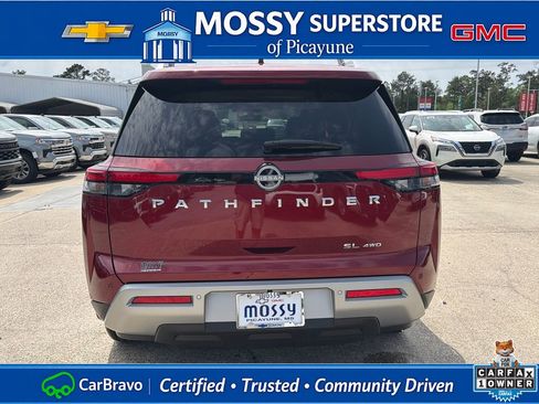Certified 2025 Nissan Pathfinder SL AWD/4WD image 5