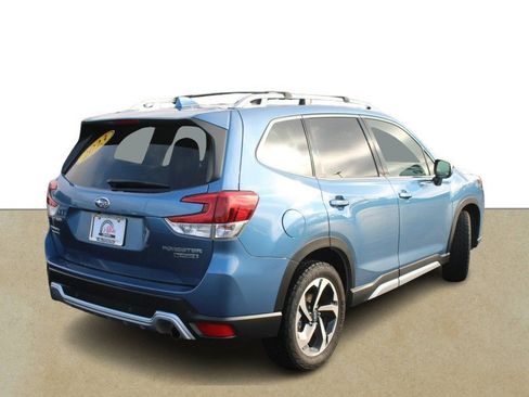 Used 2023 Subaru Forester Touring image 4