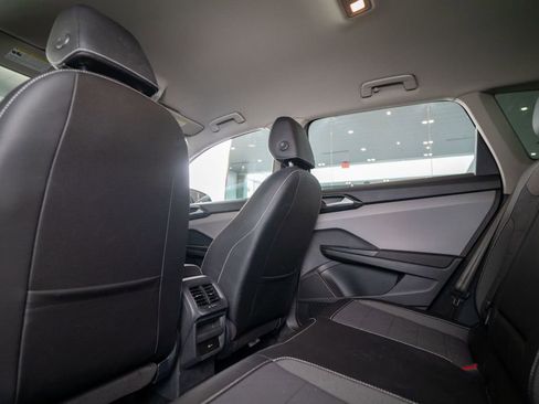 Used 2022 Volkswagen Taos SE image 26