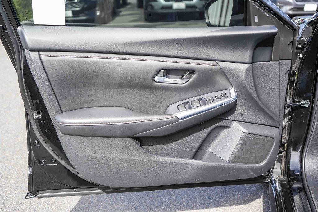 Used 2024 Nissan Sentra SR FWD image 25