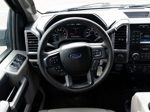 Used 2016 Ford F150 XLT w/ Trailer Tow Package image 11