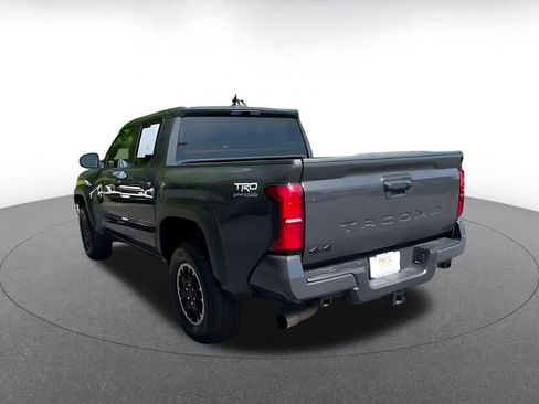 Used 2025 Toyota Tacoma TRD Off-Road AWD/4WD image 11