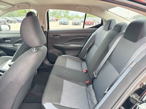 Used 2025 Nissan Versa SV FWD image 23