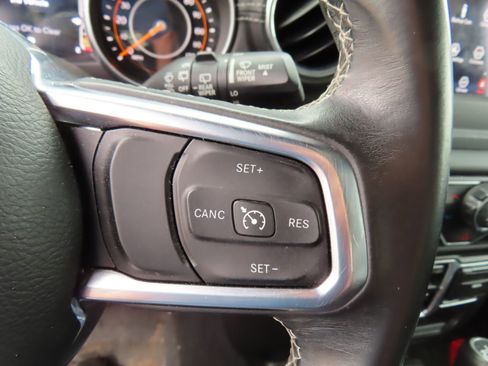 Used 2018 Jeep Wrangler Unlimited Sahara w/ LED Lighting Group image 19